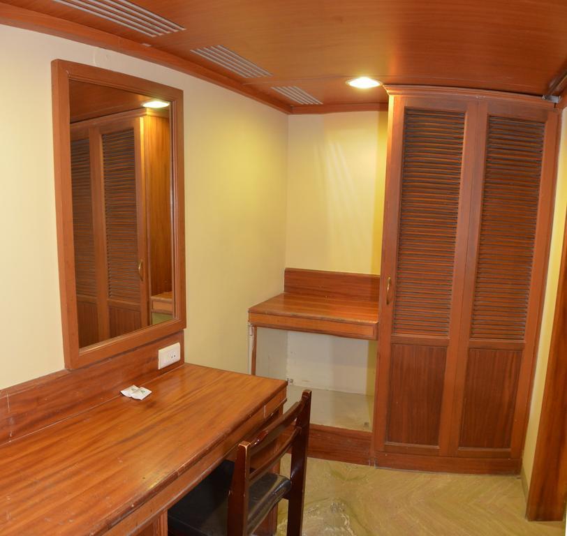 Hotel Raya'S Annexe-1 Kumbakonam Esterno foto