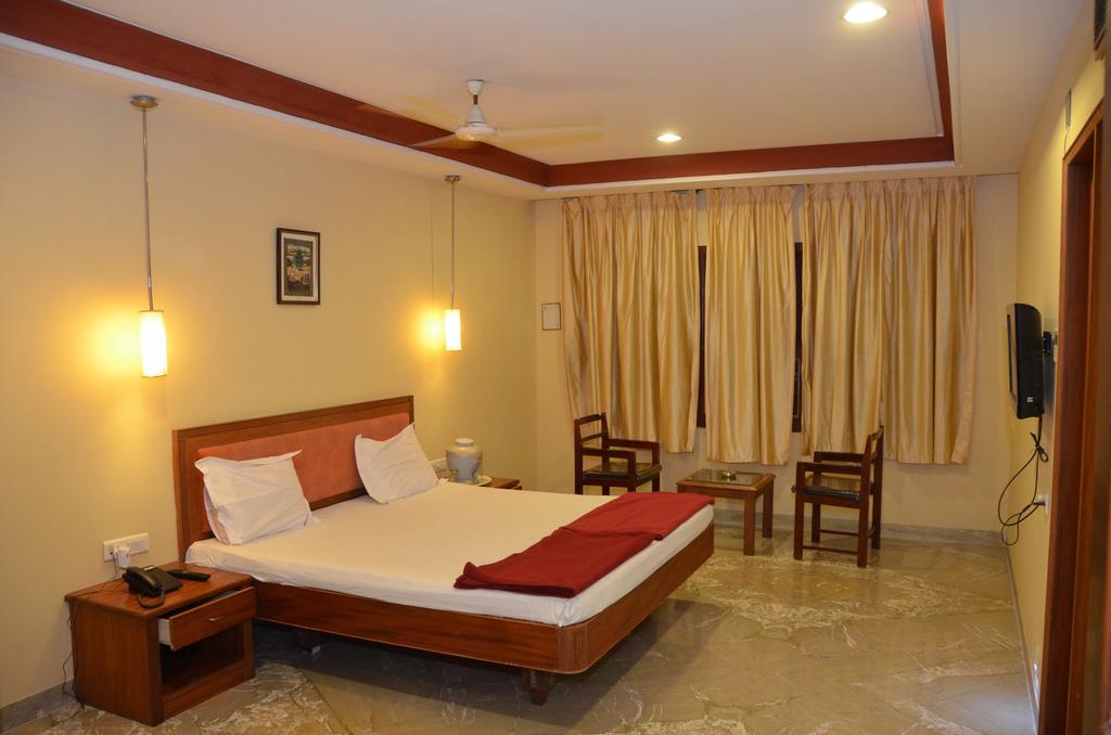 Hotel Raya'S Annexe-1 Kumbakonam Esterno foto